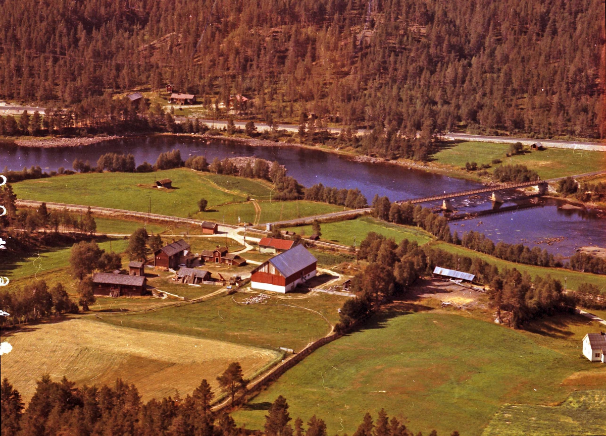 Widerøes Flyveselskap A/S, Gårdsbruk.