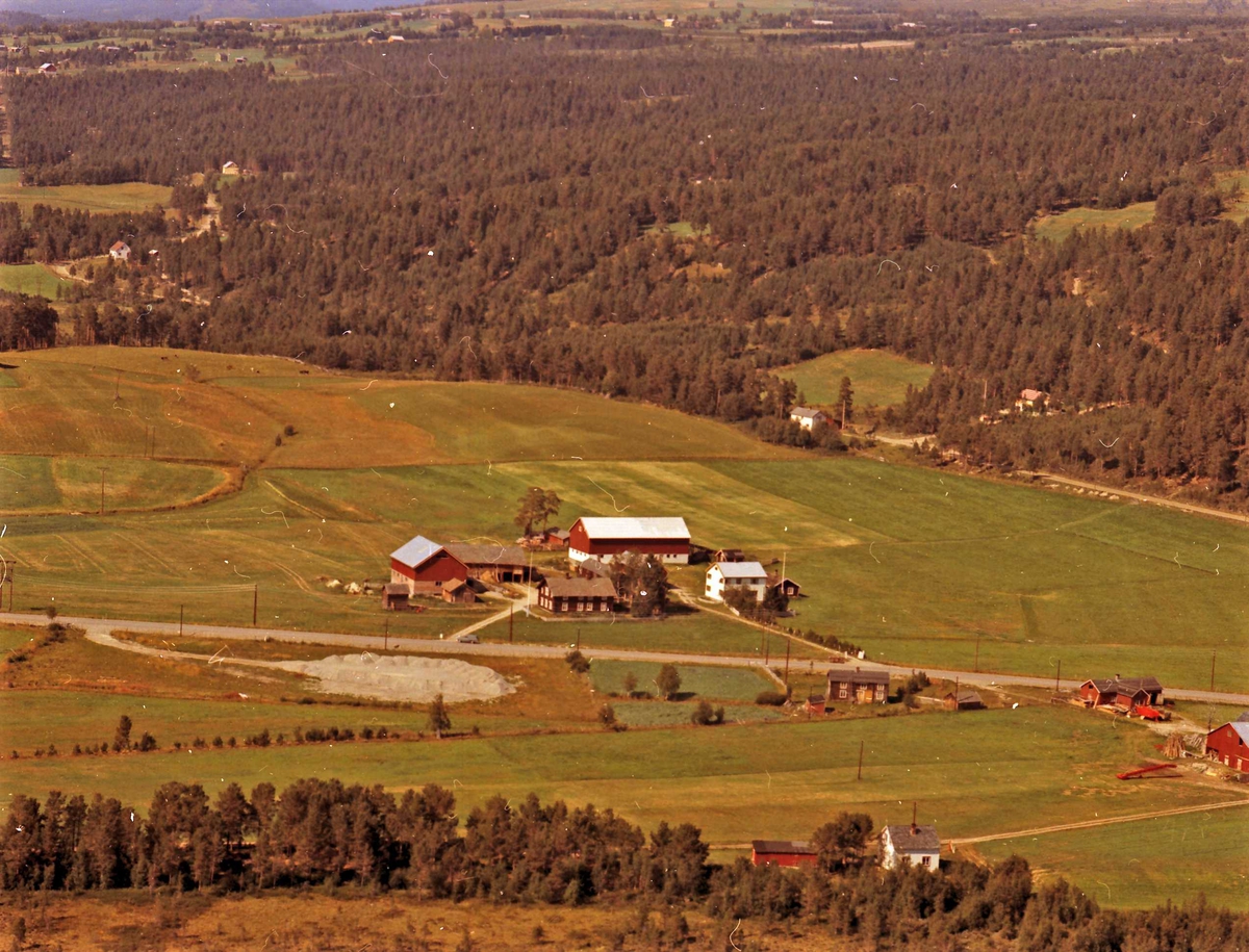 Widerøes Flyveselskap A/S, Gårdsbruk.