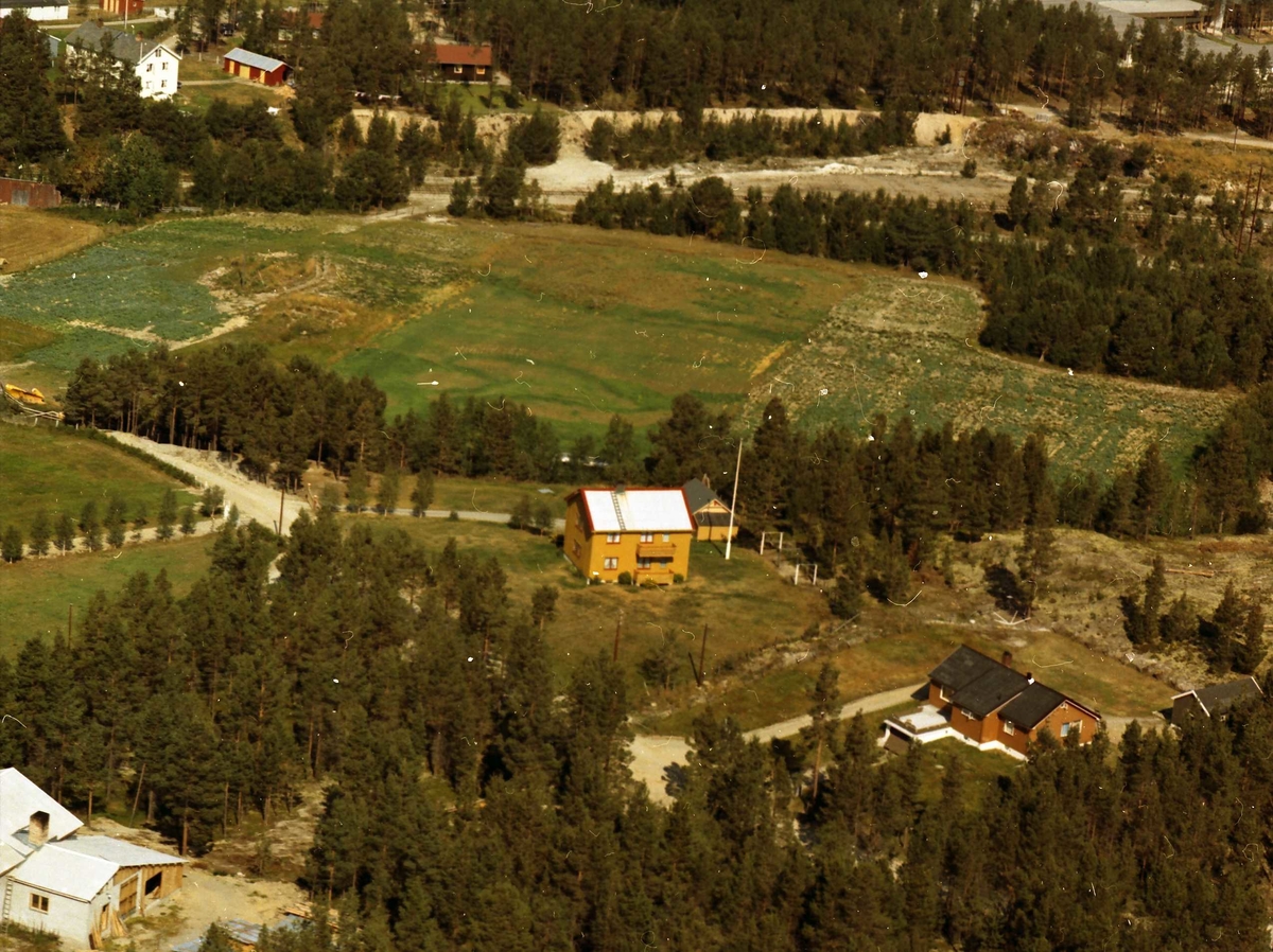 Widerøes Flyveselskap A/S, Gårdsplass.
