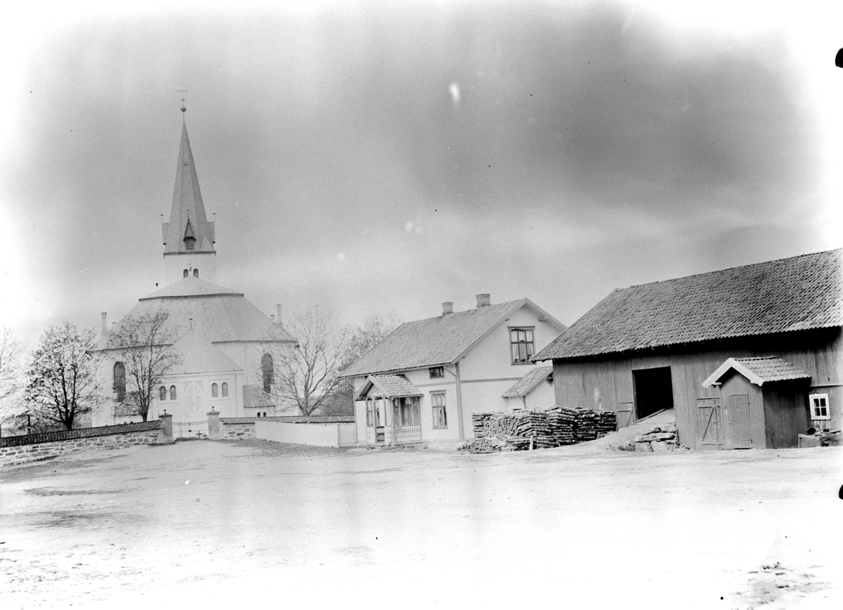 Mina Skraastad, Vang kirke og Klokkergården, Vang H.