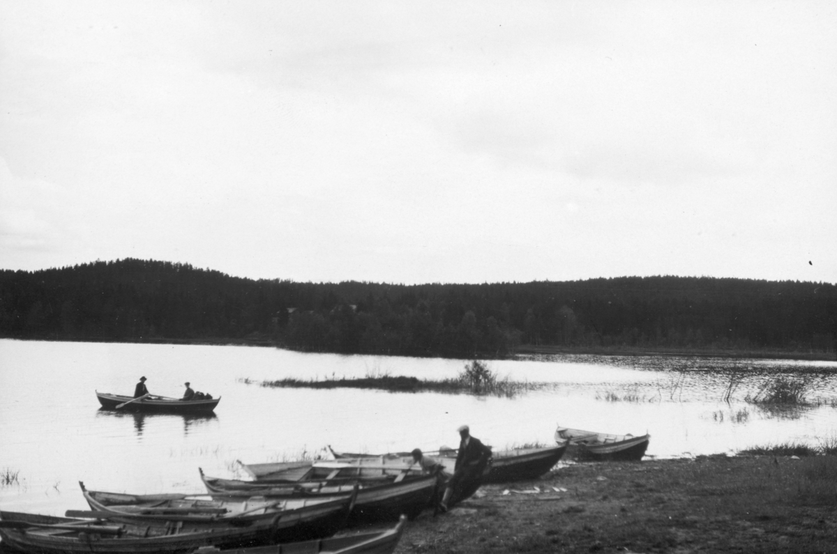 Carl Gustav Normann, Postkort, Harasjøen, innsjø, landskap, robåter,Vallset, Stange.