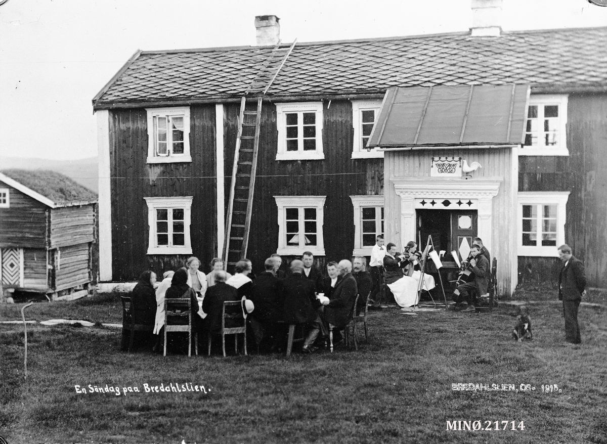 Peder J. Bredalslien, En søndag paa Bredahlslien