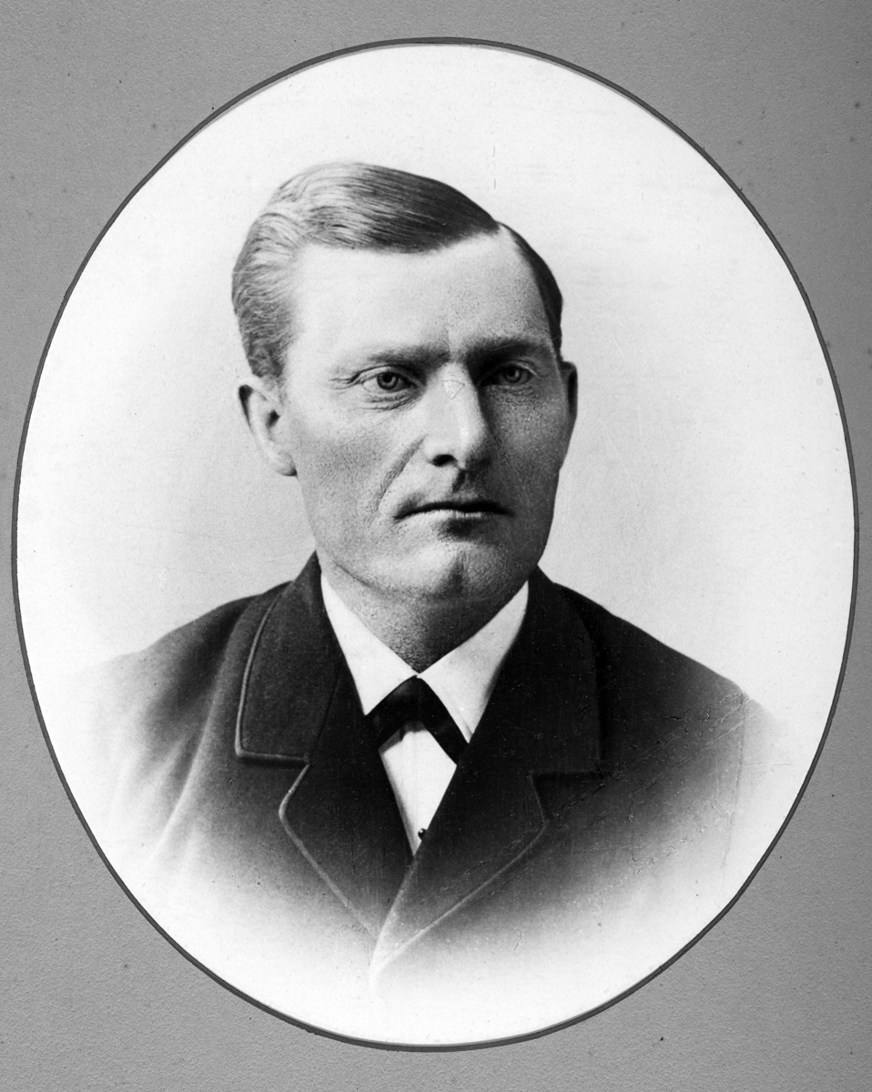 Ukjent, Haug gård Gnr. 191-1. Nils Andersen Haug, 1856-1905, portrett.