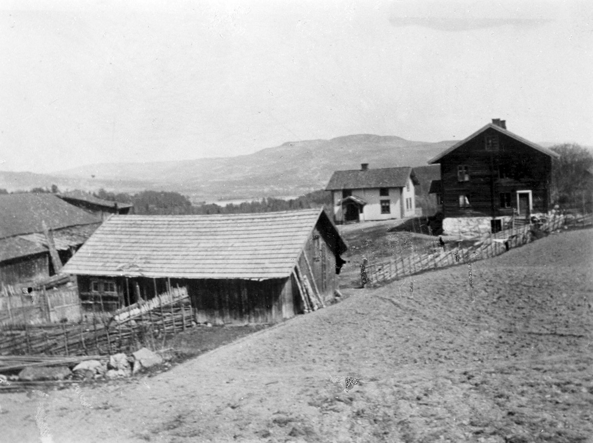 Ukjent, Jønsrud gård 194-1. Eksteriør.