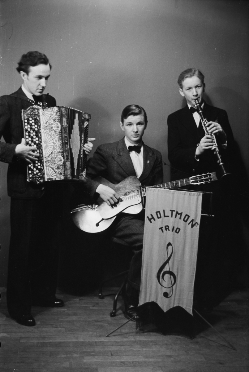 Unknown artist, Holtmons trio,musikere