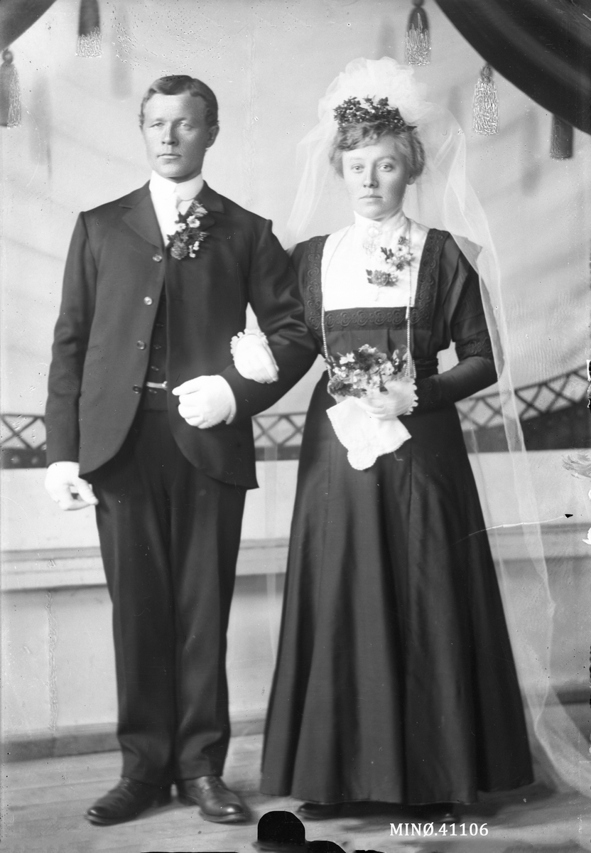 Oscar Holte, Brudebilde.