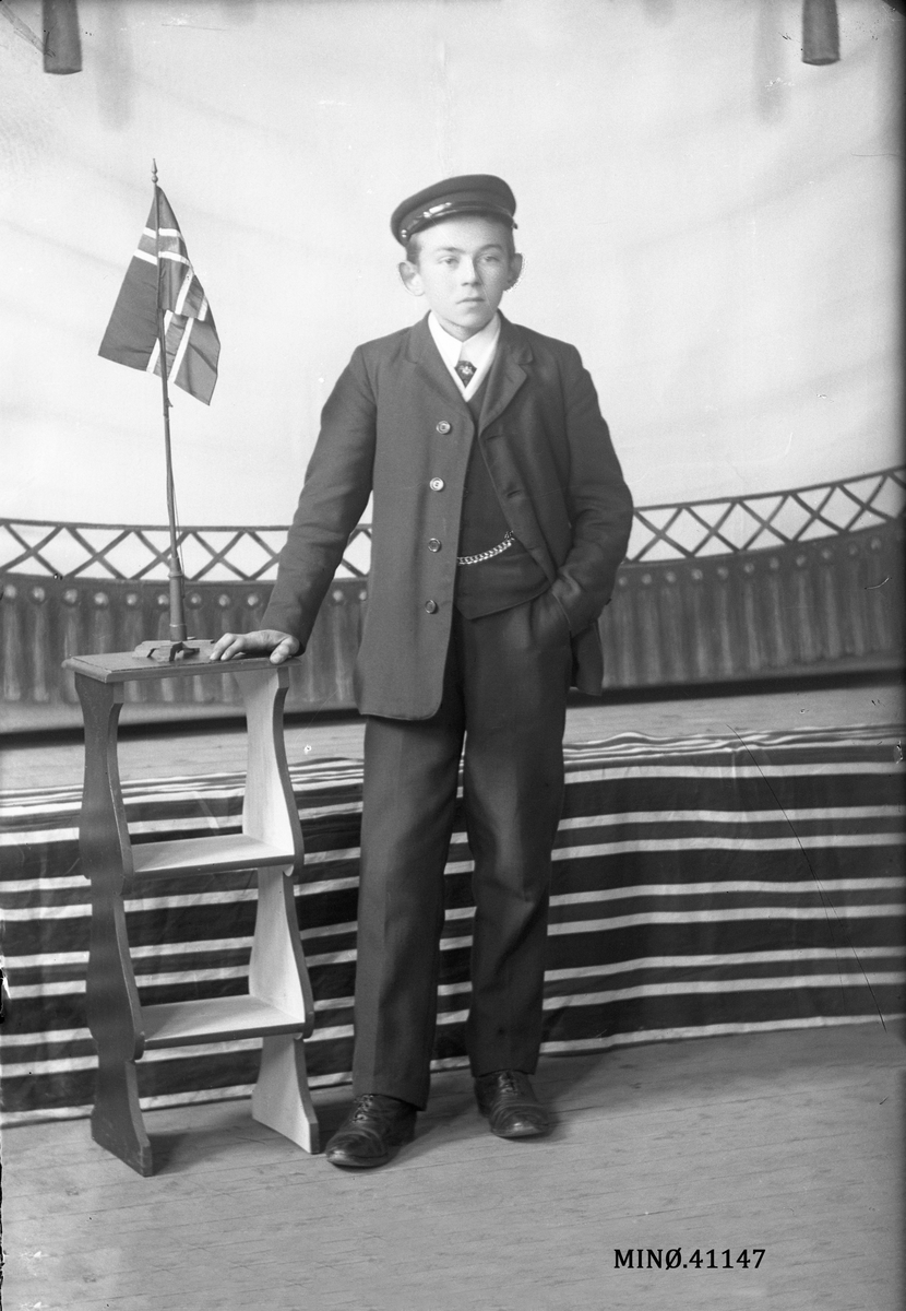 Oscar Holte, Portrett av gutt. Hans Evensen.
