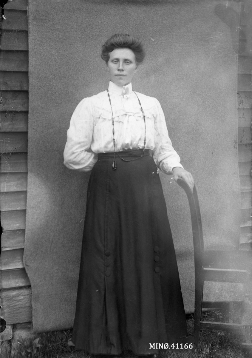 Oscar Holte, Portrett av kvinne
