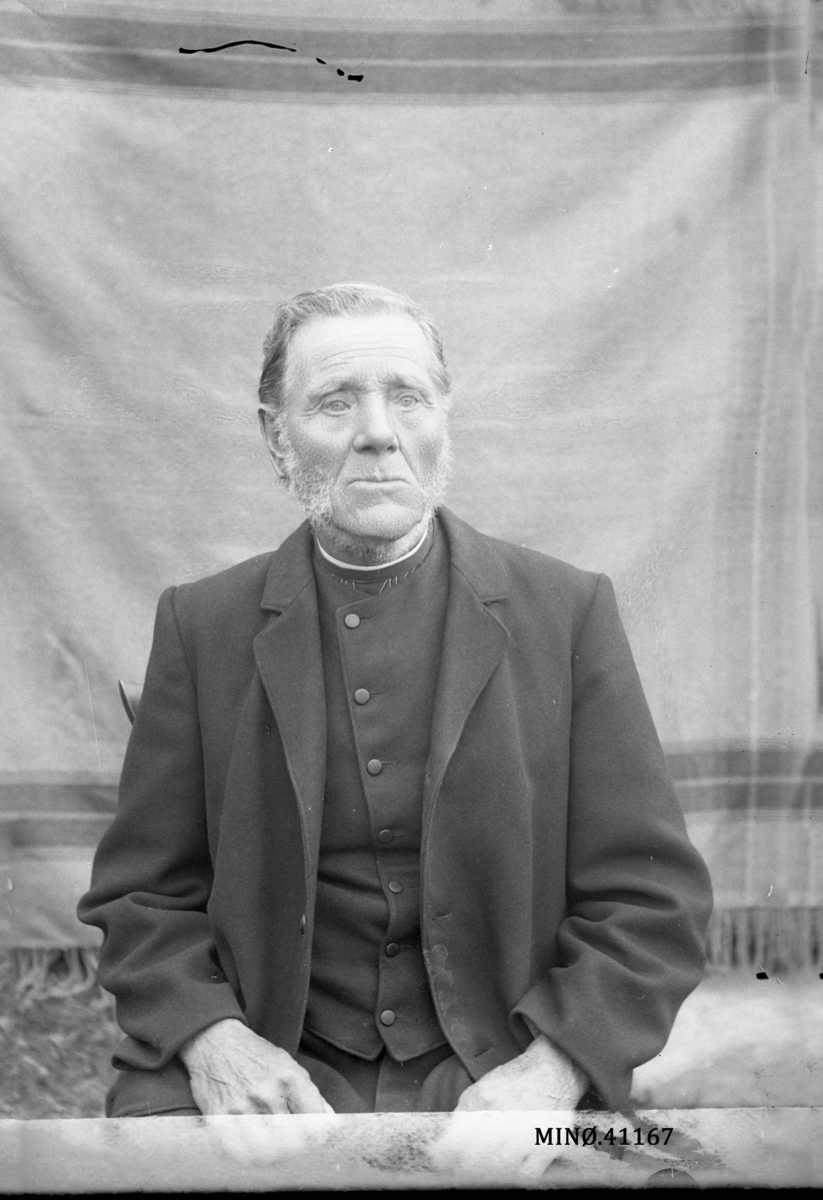 Oscar Holte, Portrett av eldre mann.