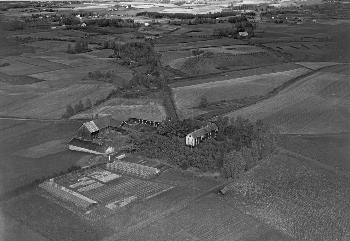 Widerøes Flyveselskap A/S, SAKSLUND GÅRD (SAXLUND), FLYFOTO