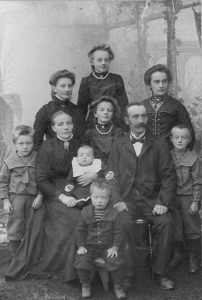 Henrik Augustinsson Stinessen, Familiebilde