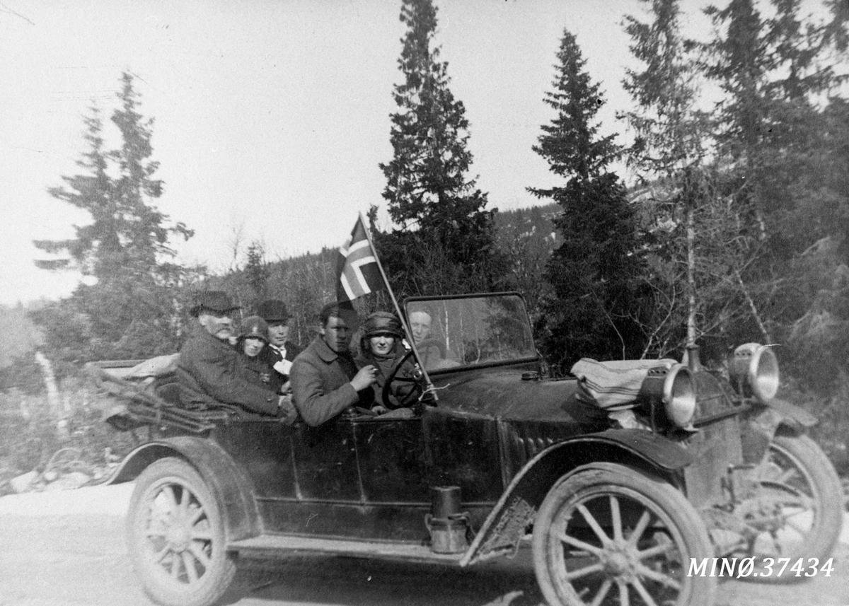 Ukjent, På biltur