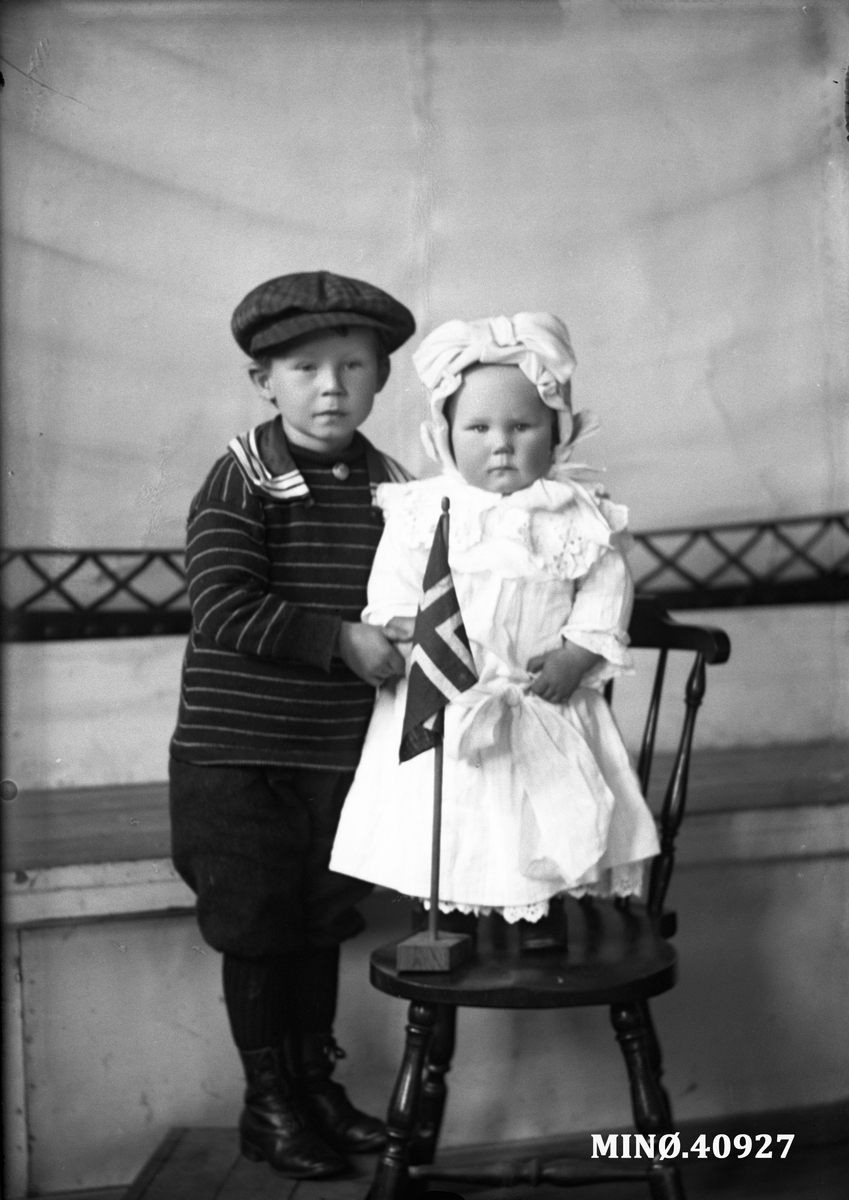 Oscar Holte, Portrett av to små barn - Jensehaugens barn