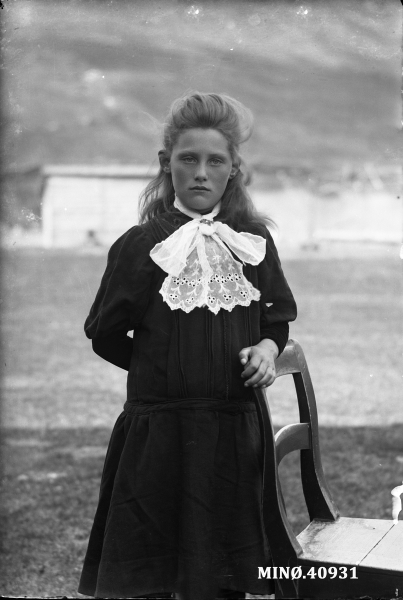 Oscar Holte, Portrett av jente - Sofie Voght