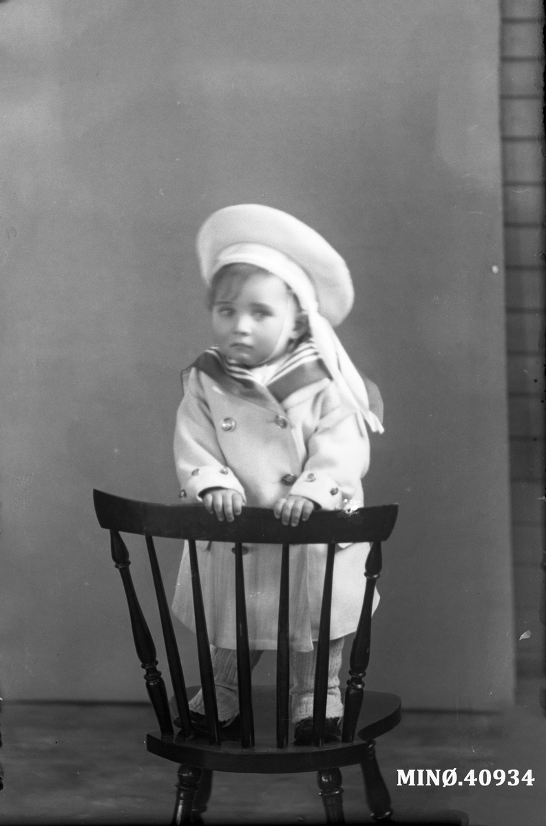 Oscar Holte, Portrett av liten gutt - Formann Krons gutt