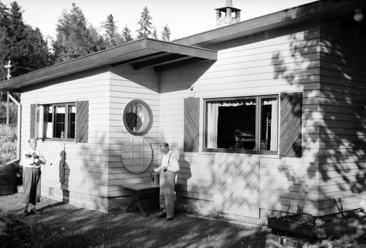 Johs. (Johannes) Johannessen, Hytte, hus,funkis, Jessnes?, ukjent.