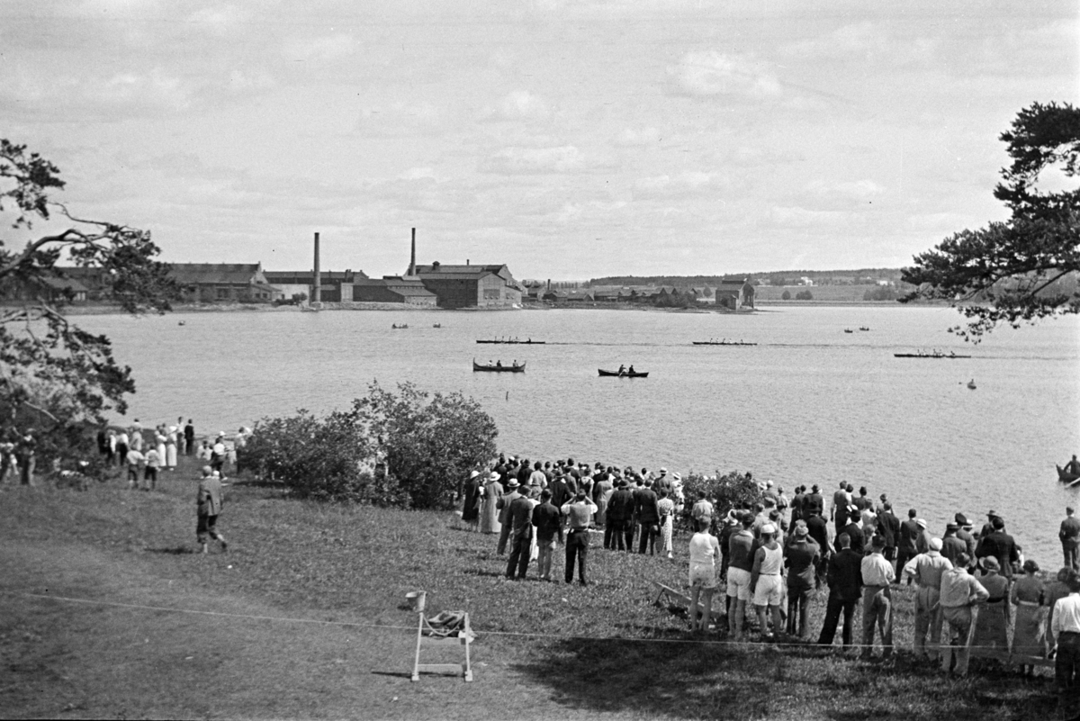 Johs. (Johannes) Johannessen, Rokonkurranse, Vesle-mjøsa, publikum,Tjuvholmen.