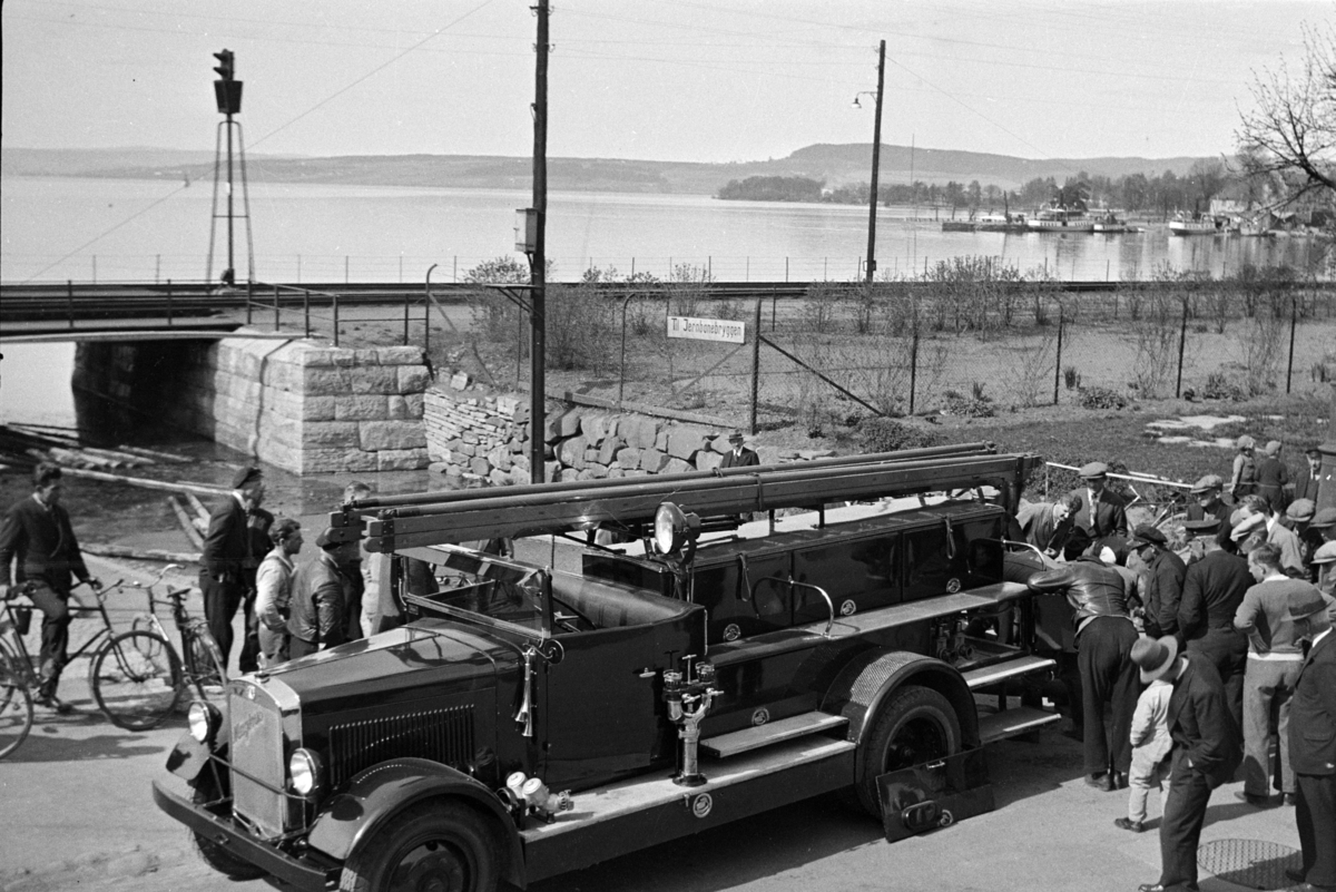 Johs. (Johannes) Johannessen, Hamar Brannvesen, Magirus brannbil, stigebil, Strandgata, Victoriaundergangen, Hamar.