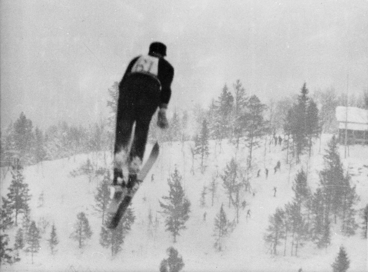 Rachel Haarseth, Skihopper, ski, naturforhold.