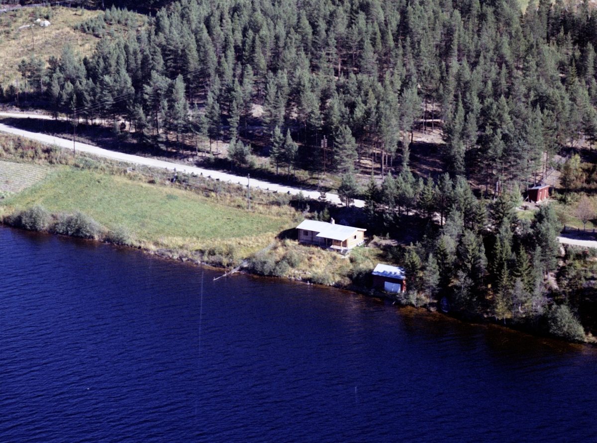 Widerøes Flyveselskap A/S, Bolighus