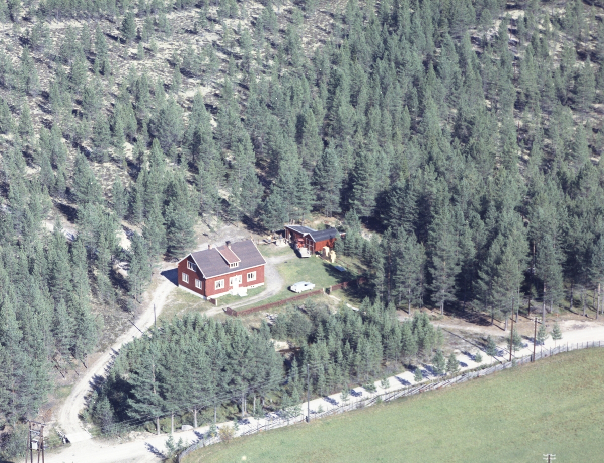 Widerøes Flyveselskap A/S, Bolighus