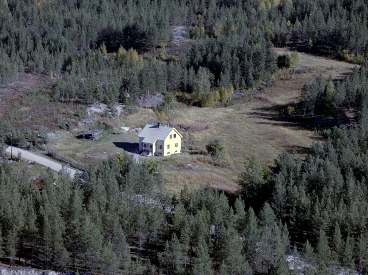 Widerøes Flyveselskap A/S, Bolighus