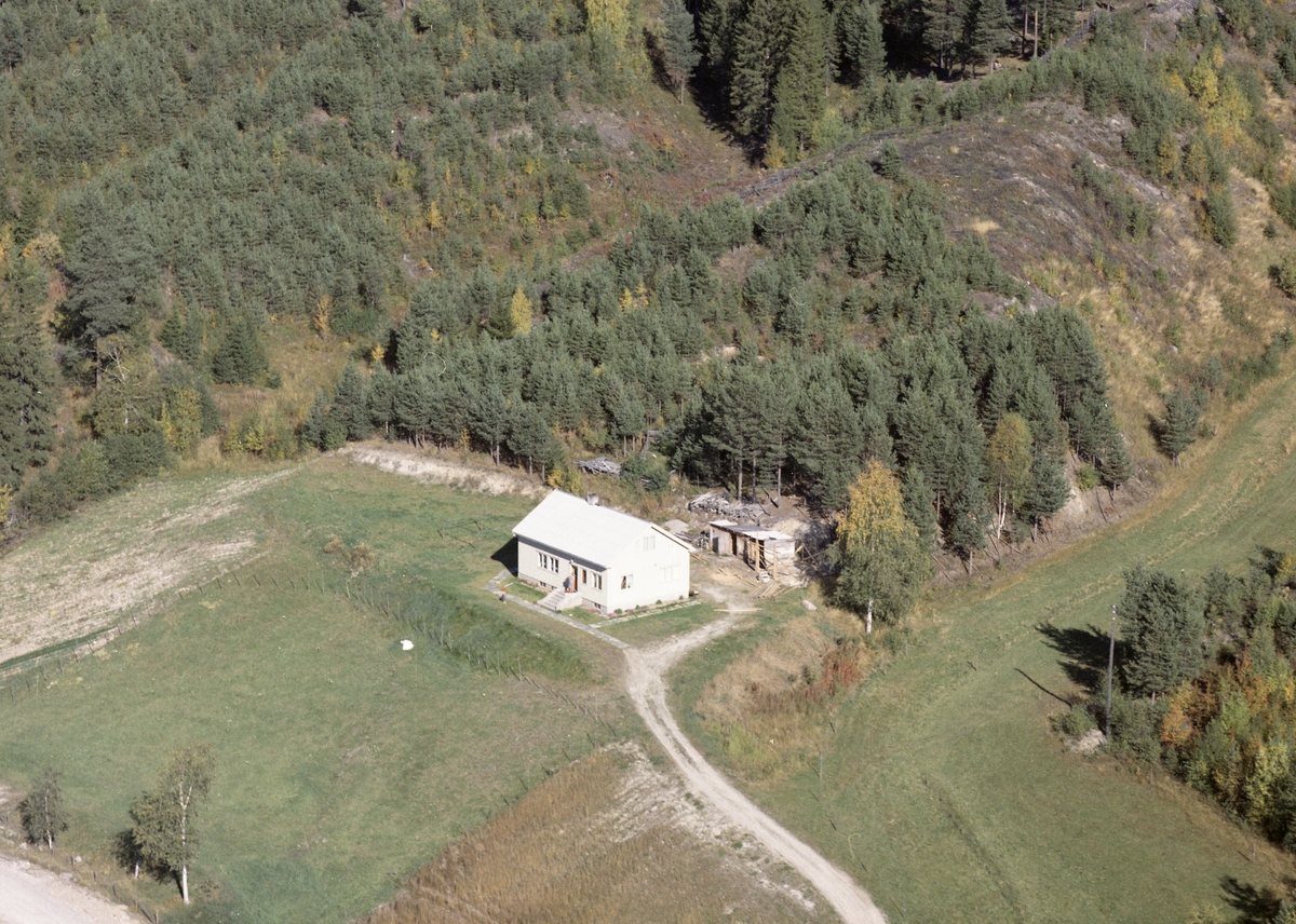 Widerøes Flyveselskap A/S, Bolighus