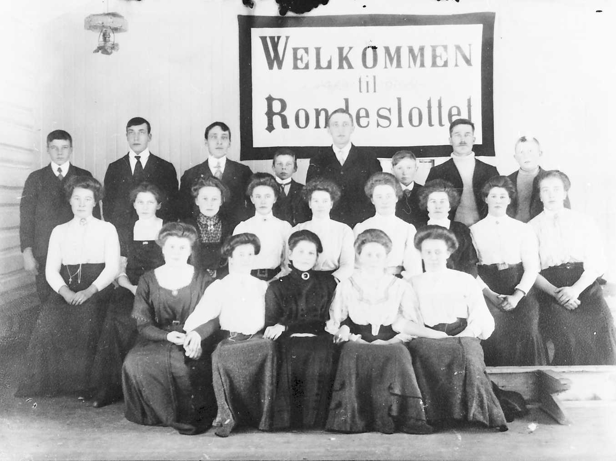 Ukjent, Ungdommer, Rondeslottet