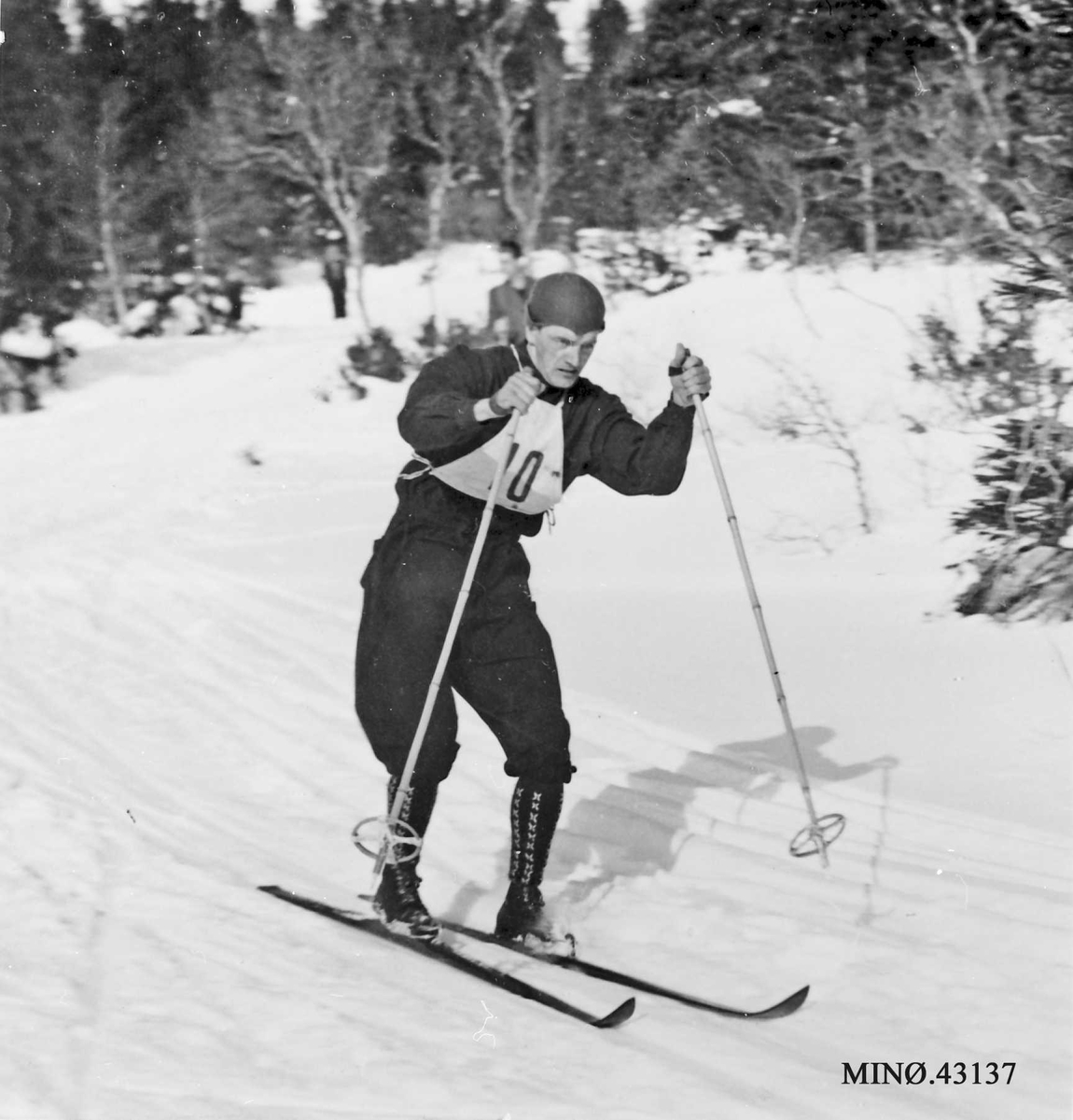 Rachel Haarseth, Personer, ski og skistaver, naturforhold.