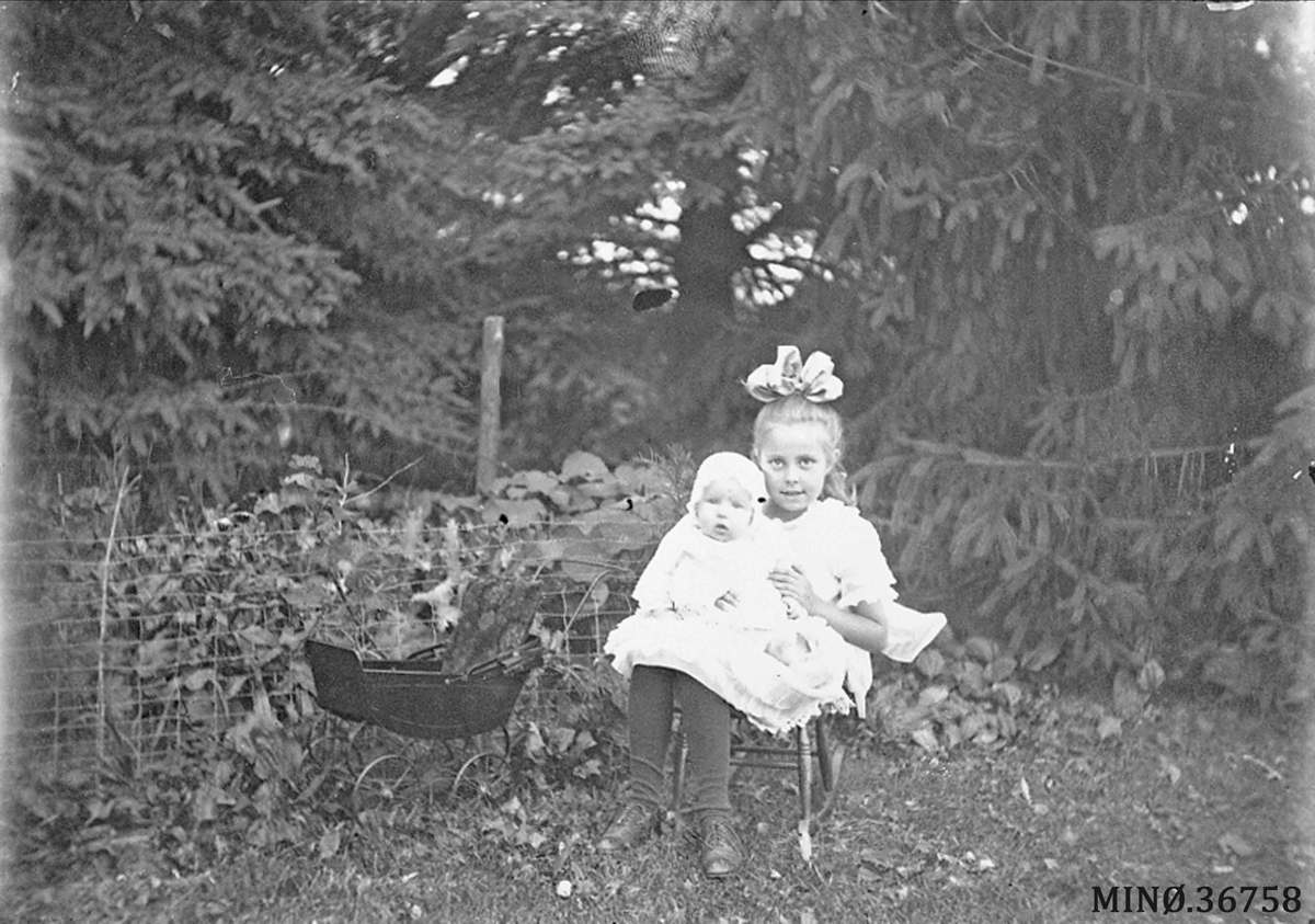 Ellert Kleven, Barn. Evelyn Kleven og Norman Eidet