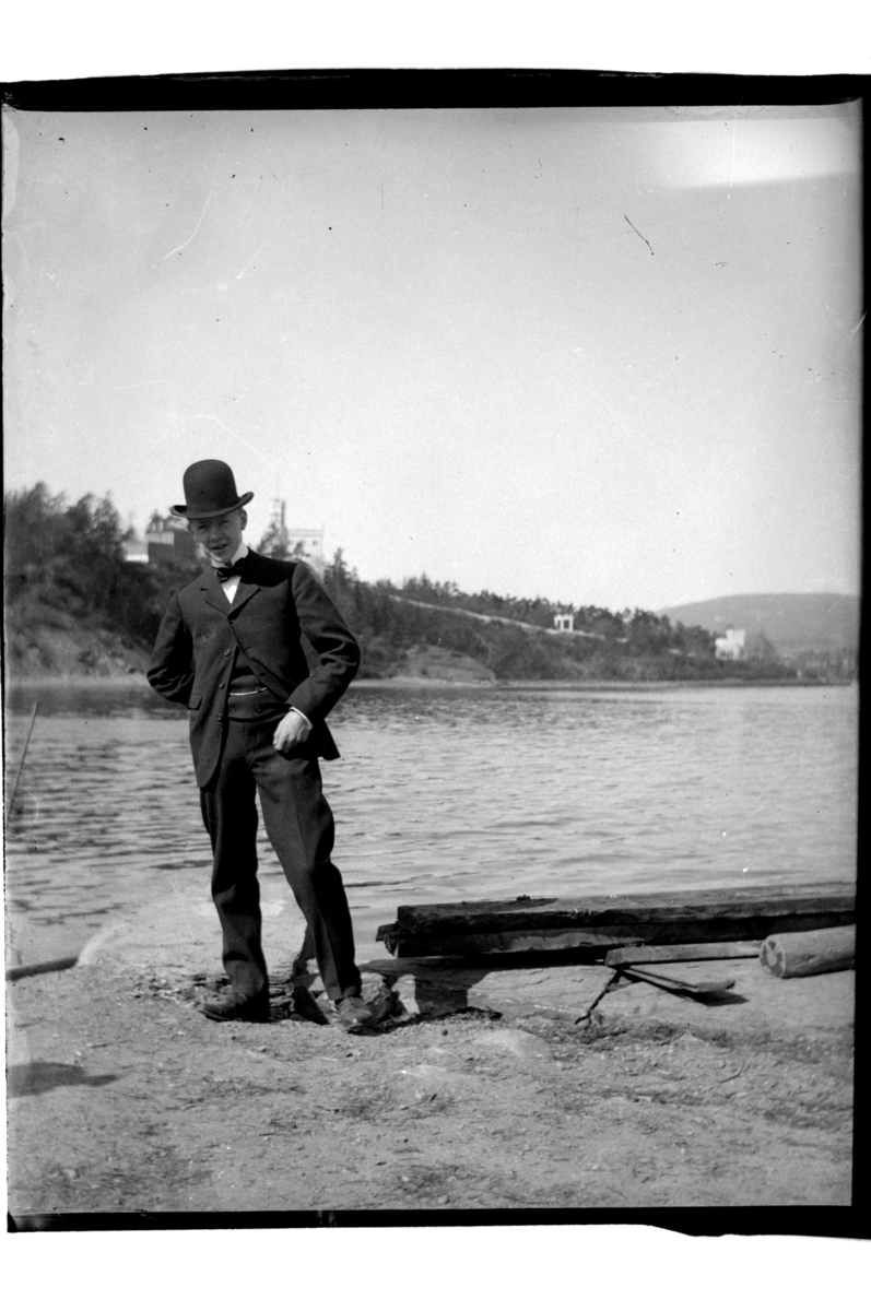 Rolf Sr. Sundt, Finn Sundt i Osnabrück(?).