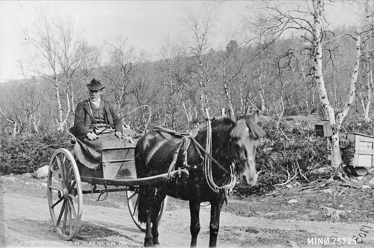 Peder J. Bredalslien, Postbefordrer H. Sundmoen, Os