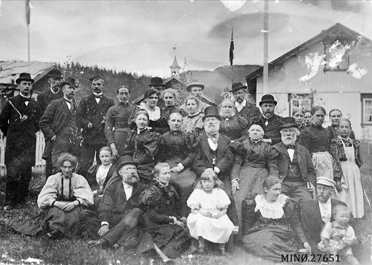 Alexander Bredstrøm Ansberg, Gruppebilde