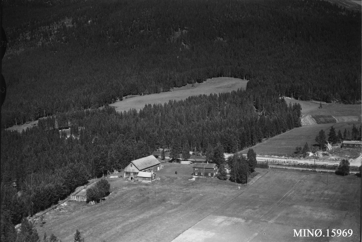 Widerøes Flyveselskap A/S, Gardsbruk, Tronsli