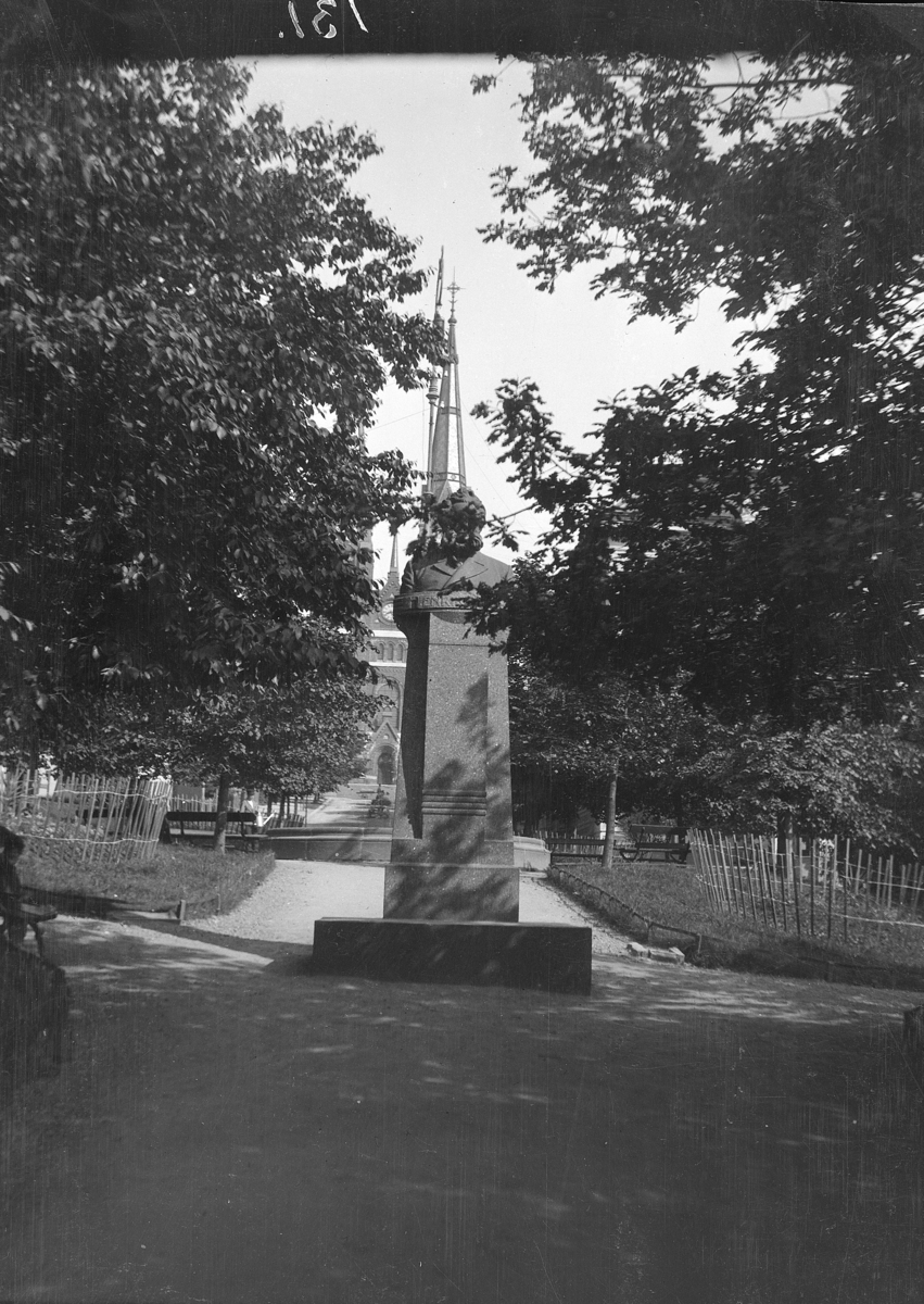 Karl Andreas Diesen, Ibsen statue, Skien.