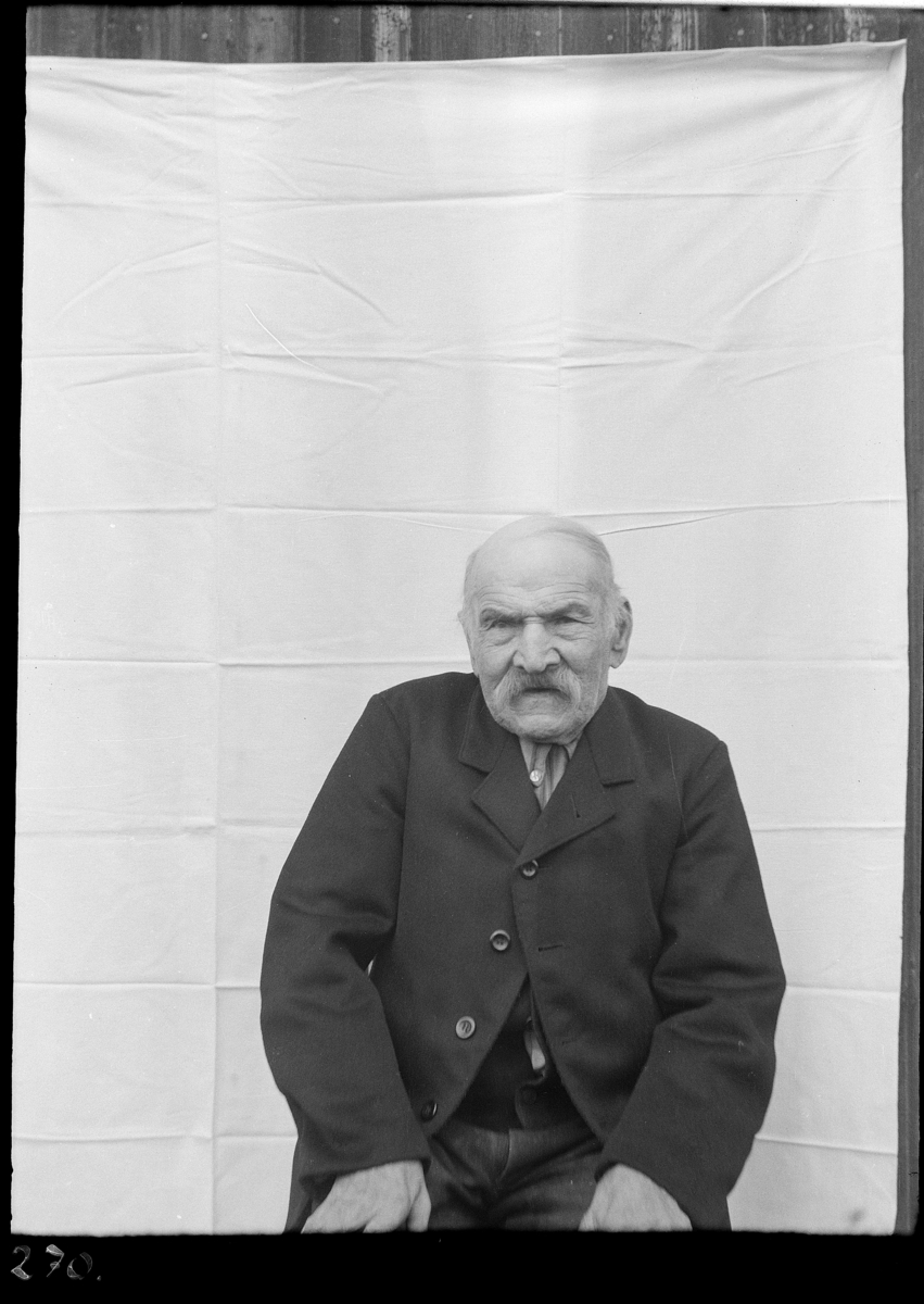 Karl Andreas Diesen, Mikkel Lillehagen 85 år, f. 22.01.1849. Portrett.