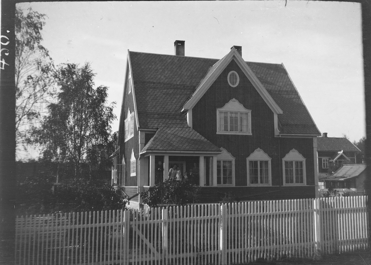 Karl Andreas Diesen, Kroken, villa.