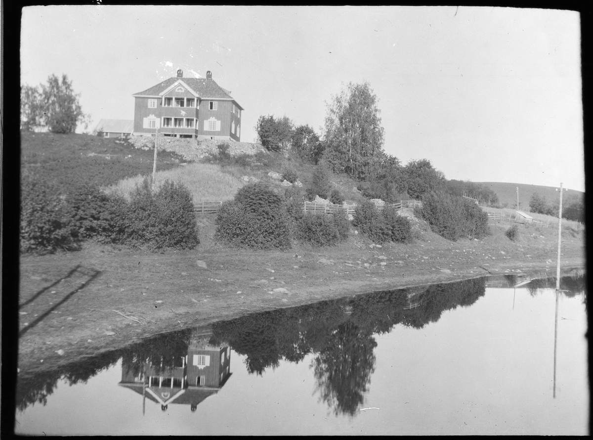 Karl Andreas Diesen, Disenhøi, Åkersvika, Vang.