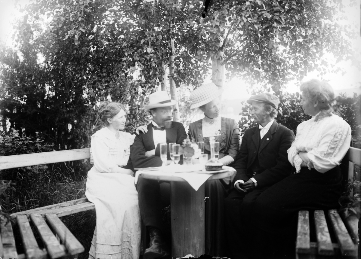 Otto W. F. Mejlænder, Gruppe 5. F.v. ukjent, ukjent, ukjent, Theodor Olsen, ukjent.