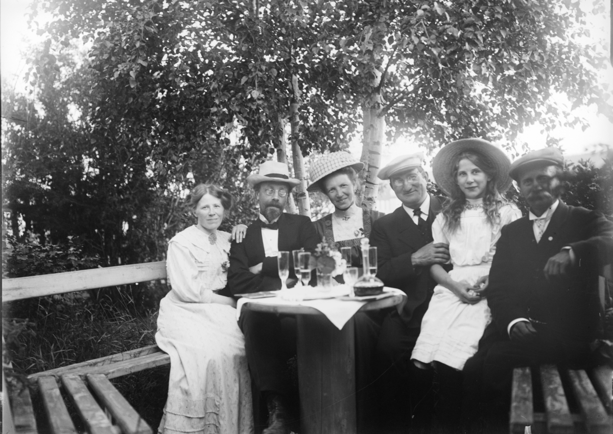 Otto W. F. Mejlænder, Gruppe 6. F.v. ukjent, ukjent, ukjent, Otto Mejlænder, ukjent, Theodor Olsen.