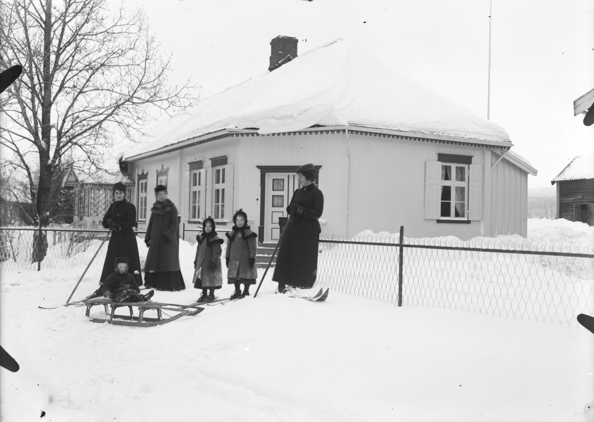 Otto W. F. Mejlænder, Nordre Bæk, Dunker, Doktorskilt ved døra, ca. 1905