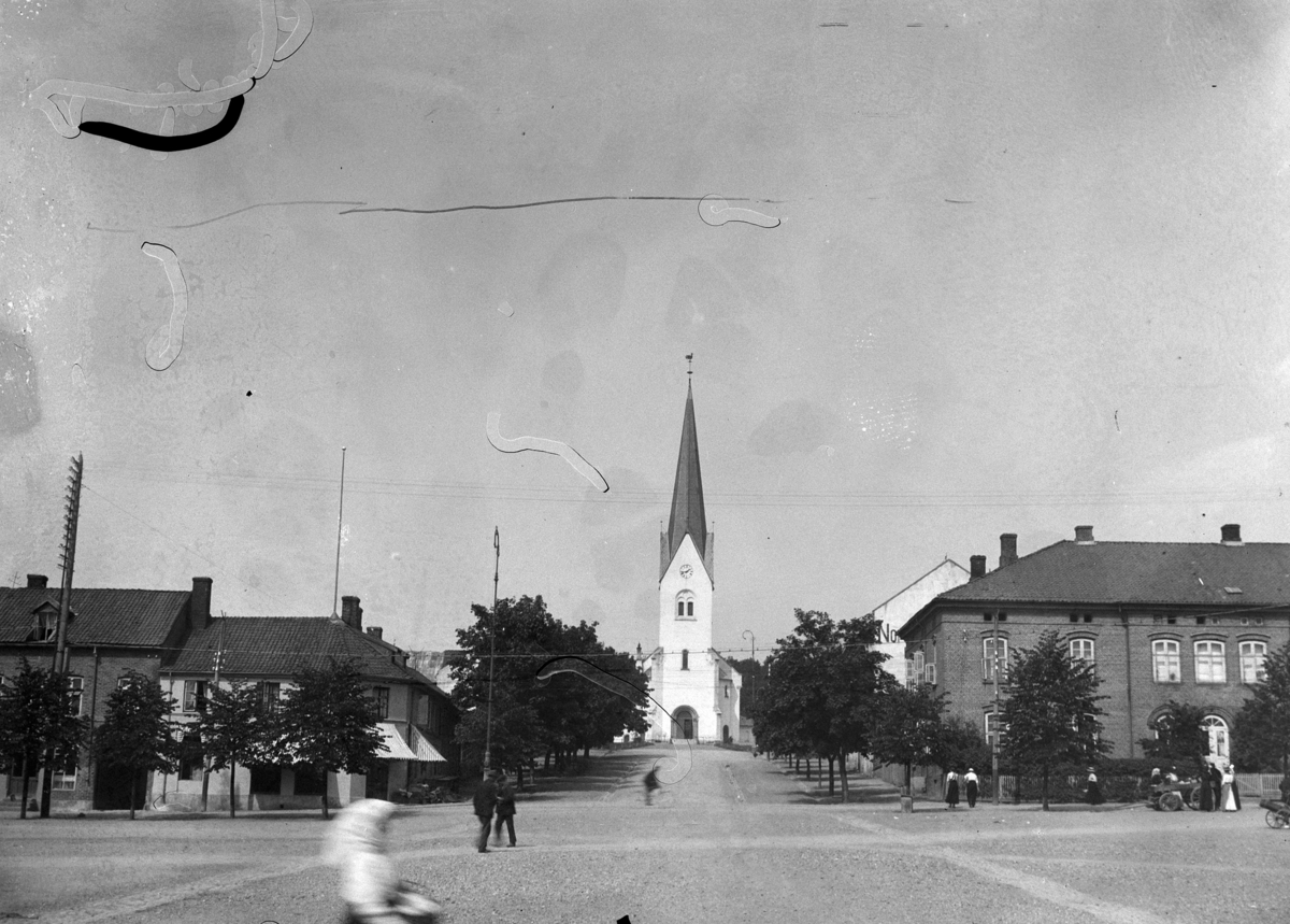 Hans Emil Erichsen, Stortorget, Munchgården, Hamar Domkirke, Kirkebakken. Folk. Hestkjerre.