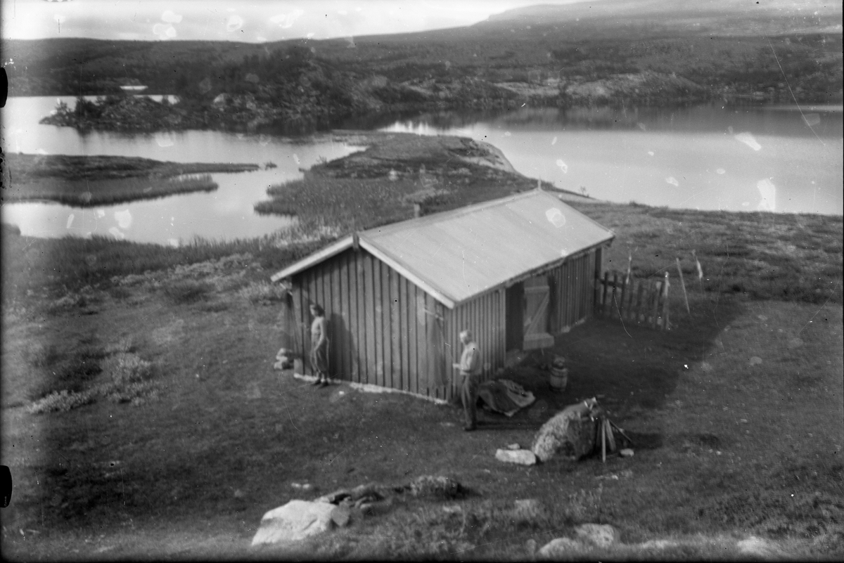 Anders O. Sørhuus, Bu ved Holmsjøen