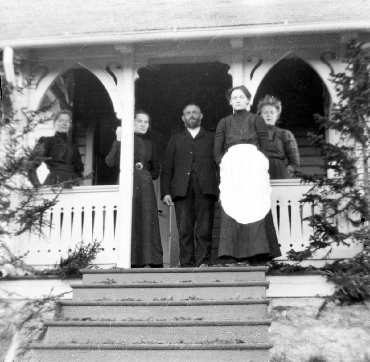Anders O. Sørhuus, Personer oppstilt ved inngang
