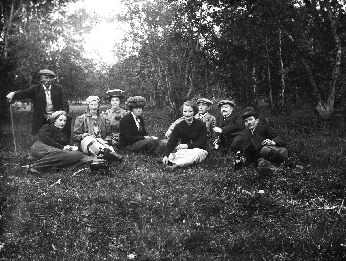 Anders O. Sørhuus, På tur i naturen