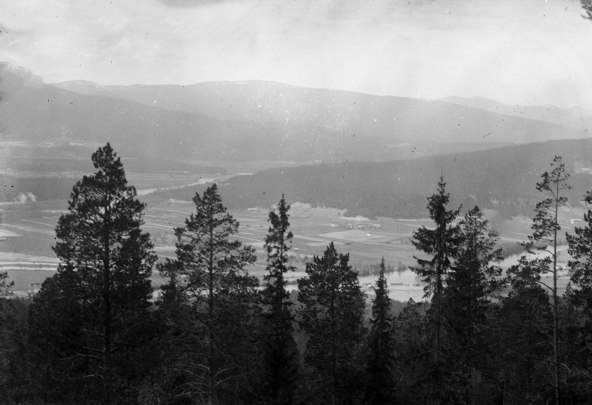 Anders O. Sørhuus, Utstikt over Alvdal, sett fra "Såttån"