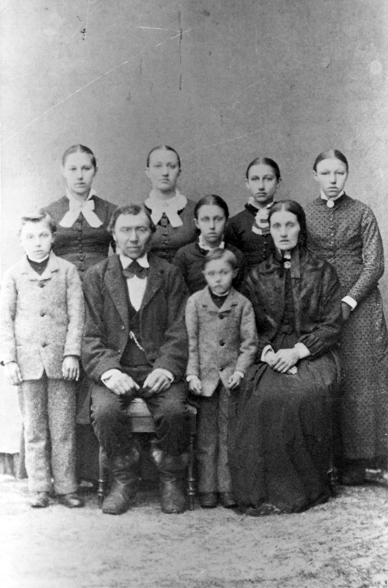 Ukjent, Familiebilde - Kveberg Jordet