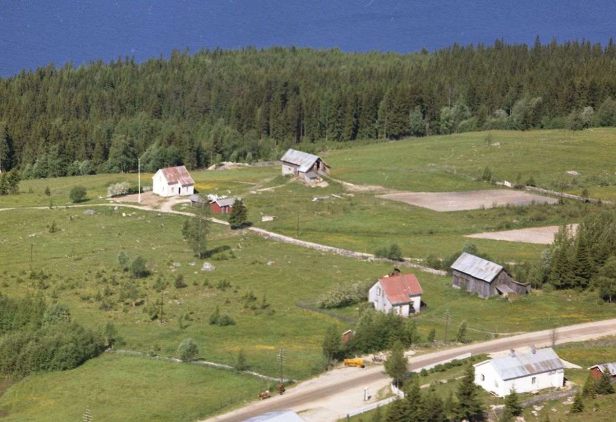 Widerøes Flyveselskap A/S, Bebyggelse