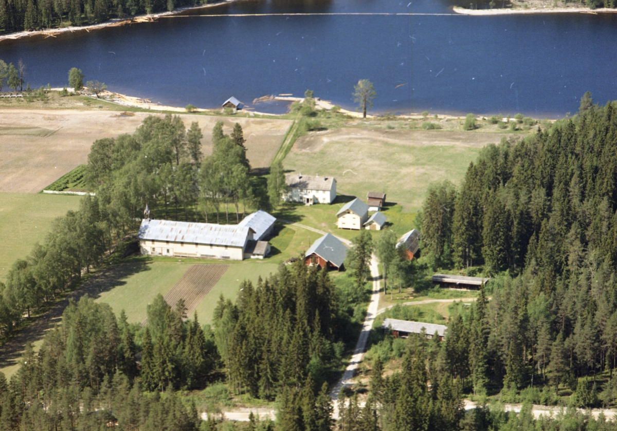 Widerøes Flyveselskap A/S, Gardsbruk