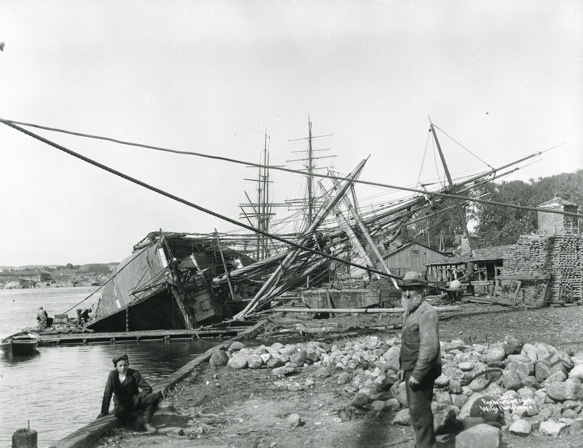 Anders Beer Wilse, Prot: Fredrikstad - Elveparti Kjølhaling 14/6 1904